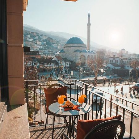 Monarch Boutique Hotel Prizren Exteriör bild