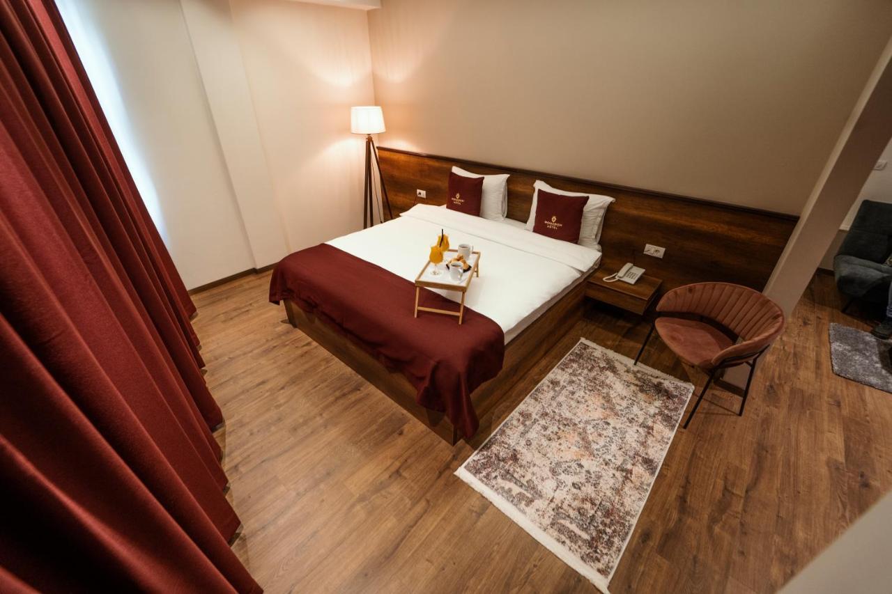 Monarch Boutique Hotel Prizren Exteriör bild