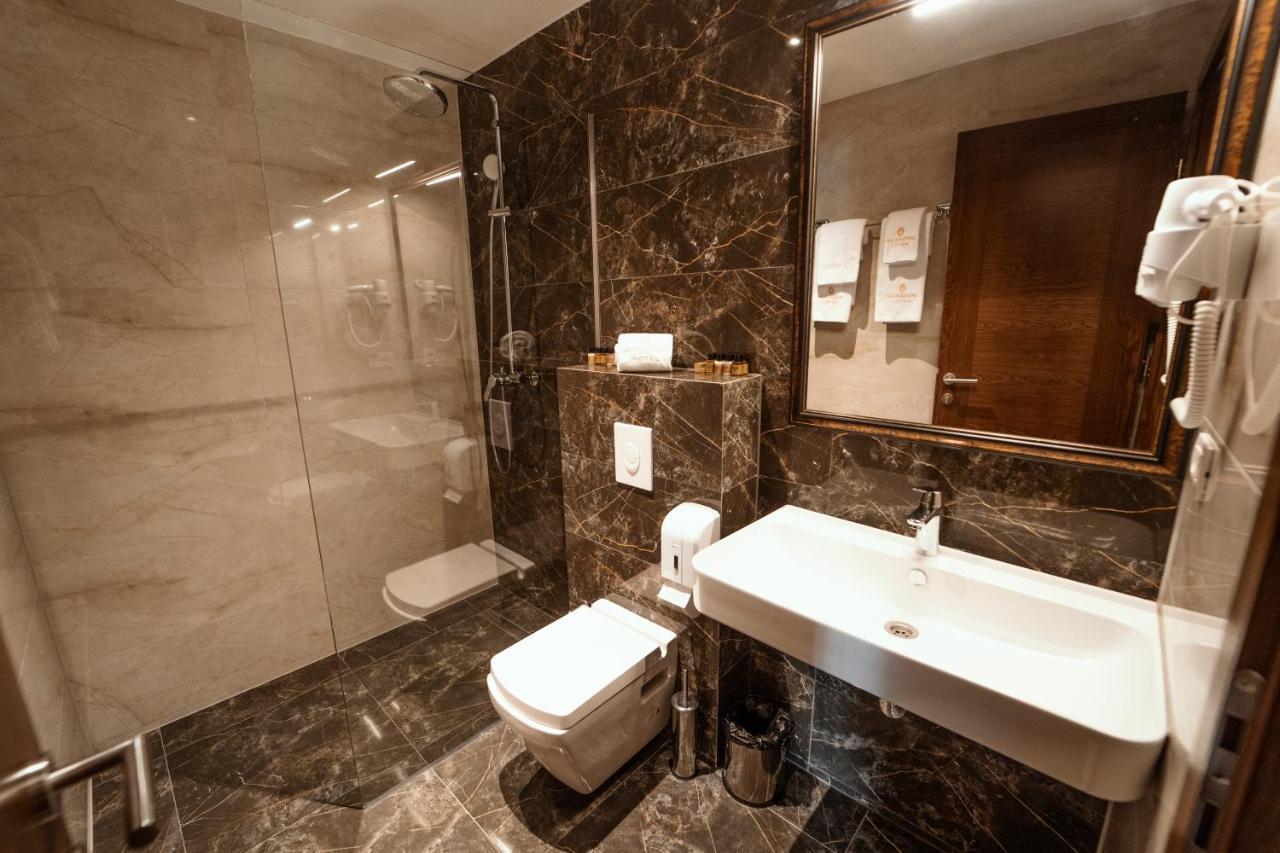 Monarch Boutique Hotel Prizren Exteriör bild