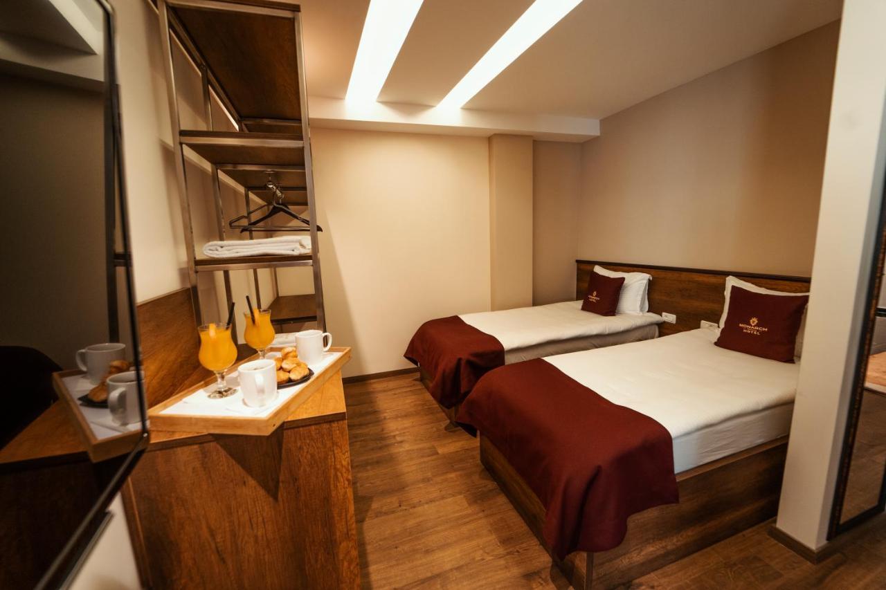 Monarch Boutique Hotel Prizren Exteriör bild