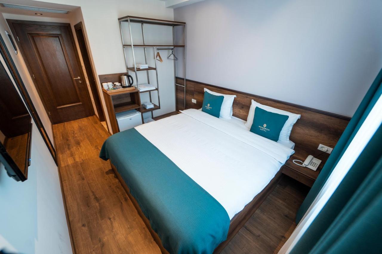 Monarch Boutique Hotel Prizren Exteriör bild