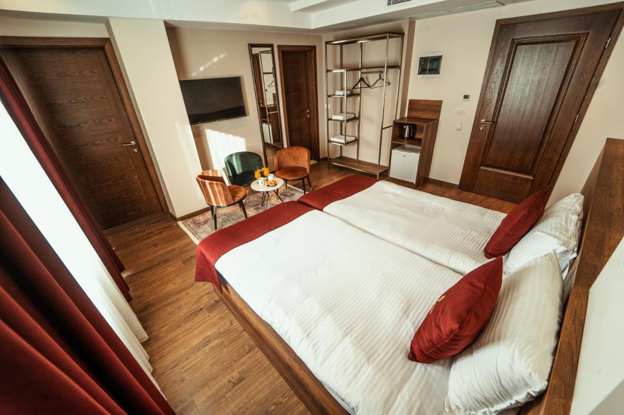 Monarch Boutique Hotel Prizren Exteriör bild