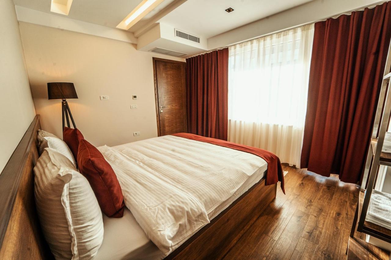 Monarch Boutique Hotel Prizren Exteriör bild