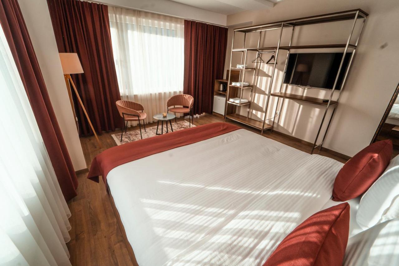 Monarch Boutique Hotel Prizren Exteriör bild