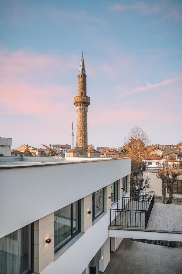 Monarch Boutique Hotel Prizren Exteriör bild